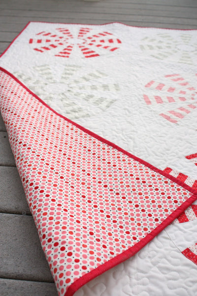 Pink and Red Dresden Pinwheel Crib Quilt