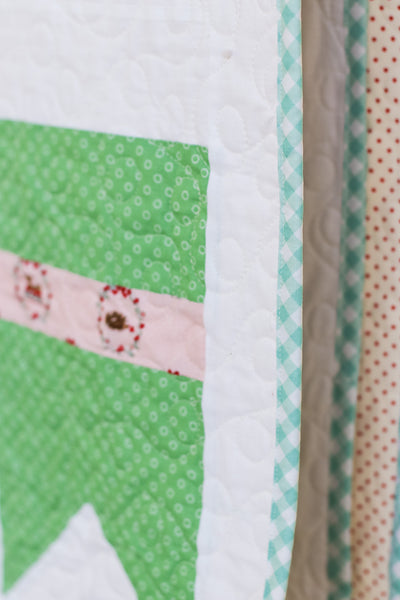 Twin Summer Bunting Quilt